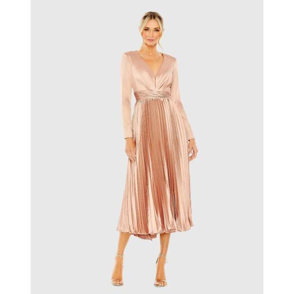 Mac Duggal Pink Pleated Long Sleeve Tea-Length V-Neck Dress – Size 16 NWT